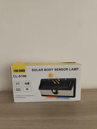 Faretto a led solare per esterno