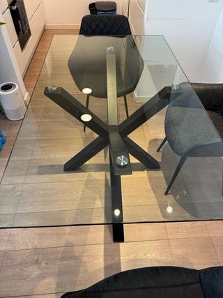 Mesa comedor Kave Argo cristal + 4 sillas