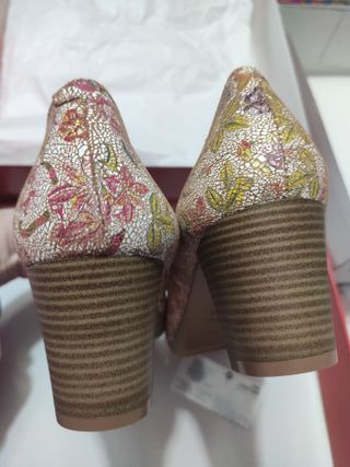 Zapatos salón NIZA estampado floral T39.