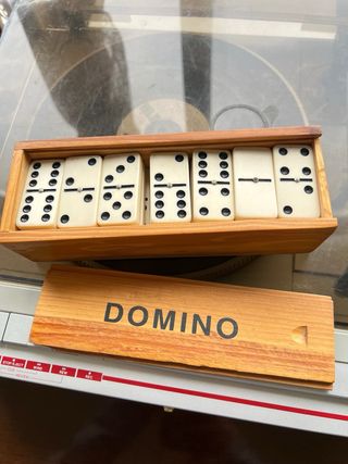 Elegantes dominós antiguos