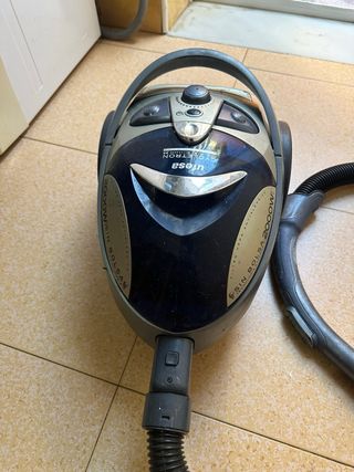 Aspiradora Ufesa Cyclotron 2000W