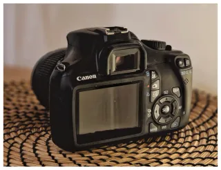 (C001) Canon EOS 1100D + Objetivo Canon EF-S 18-55