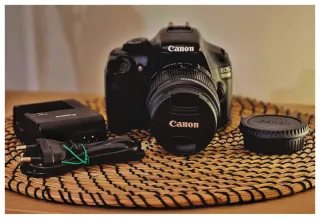 (C001) Canon EOS 1100D + Objetivo Canon EF-S 18-55