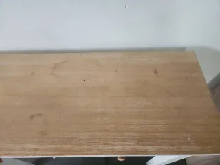 Mesa de entrada de madera para restaurar