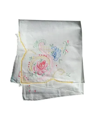 2 pañuelos señora bordados con vainica. Antiguos