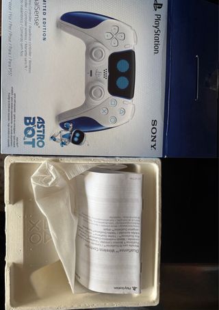 CAJA Dualsense PS5 Astro Bot Edición Limitada