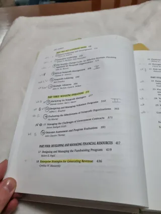 The Jossey-Bass Handbook of Nonprofit Leadershi...