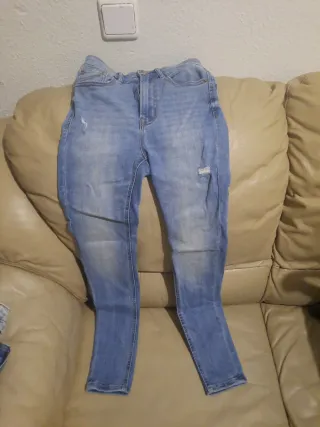 Lote Pantalones vaqueros niña T.32, 34, 36