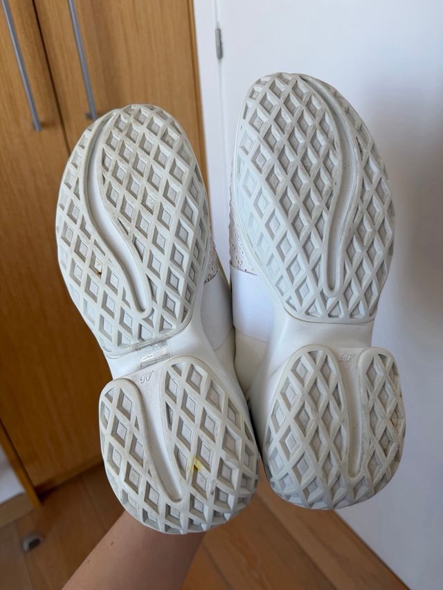 Roger Vivier Viv Run Sneakers size 42