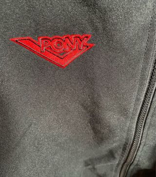 Cortavientos hombre negro