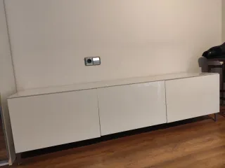 Mueble TV Bestå Ikea Blanco y Plata