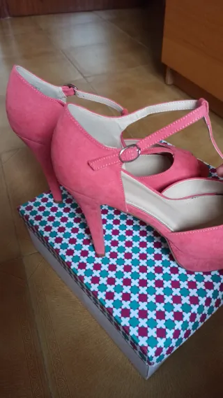 Zapatos tacón de aguja coral con plataforma