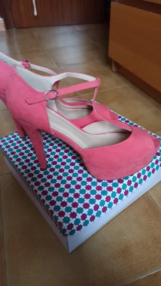 Zapatos tacón de aguja coral con plataforma