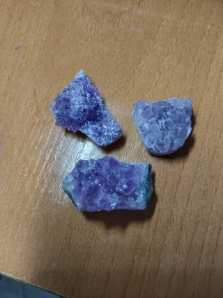 Geodas de amatista naturales