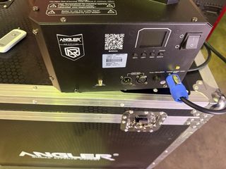 Máquina de humo con luces LED