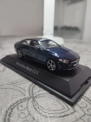 Mercedes-Benz CLS 1/43