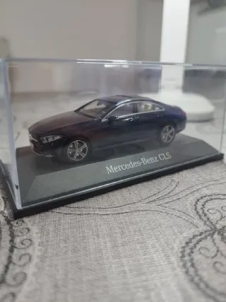 Mercedes-Benz CLS 1/43