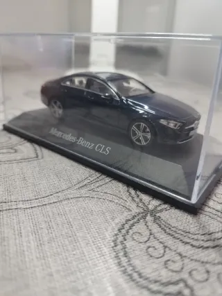 Mercedes-Benz CLS 1/43