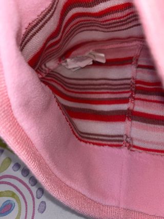 Gorro Adidas rayas rosa,rojo y blanco