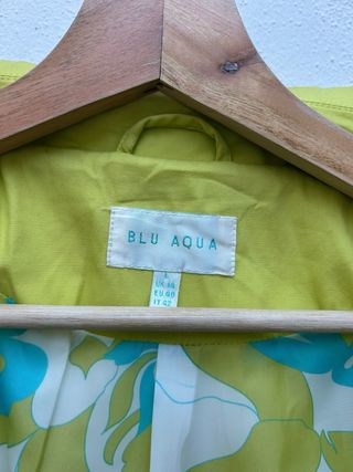 Gabardina corta Blu Aqua verde pistacho