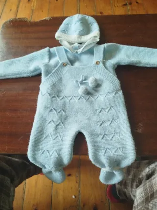 Ropita de bebé tejida 0-1 mes