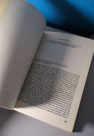 Libro los laberintos de la crisis