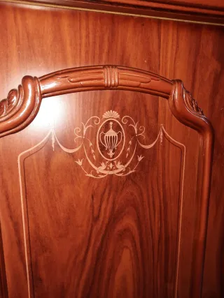 Aparador de madera para salón