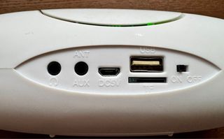 Altavoz Bluetooth Blanco y Rojo