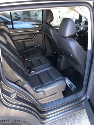 Volkswagen Touran 2011