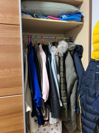 Armario puertas correderas madera y metal