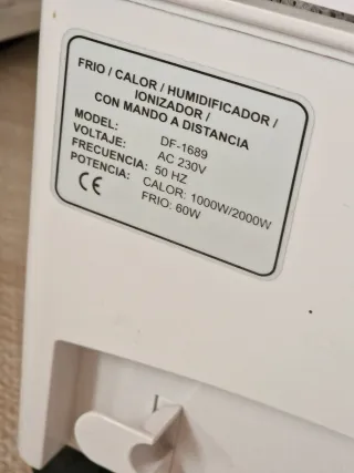 Climatizador Evaporativo 4 en 1       70x25 cms