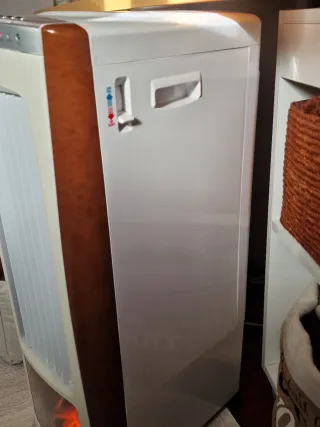 Climatizador Evaporativo 4 en 1       70x25 cms