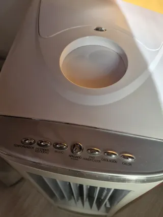 Climatizador Evaporativo 4 en 1       70x25 cms