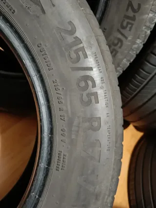 Continental 215/65R17 99V Neumático