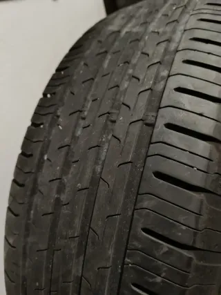 Continental 215/65R17 99V Neumático