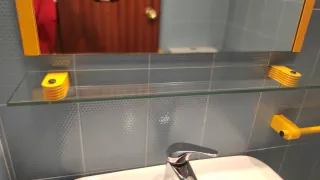 Espejo 80cm LED con repisa de cristal