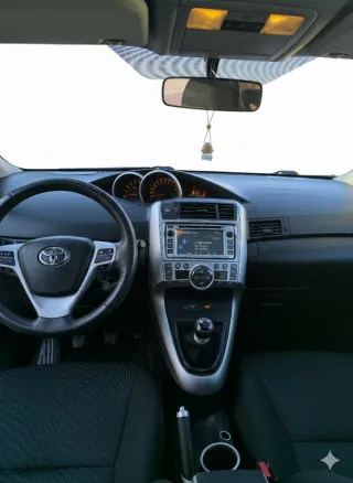 Toyota Verso 2012
