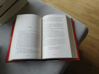 Reina Roja / Red Queen (LA TRILOGÍA REINA ROJA)...