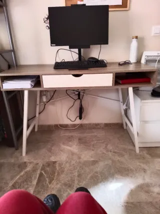 Mesa escritorio madera y metal con cajón