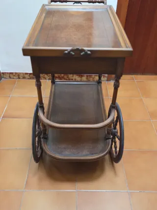 Carrito camarera madera cajones bandeja