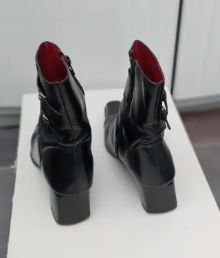 Botines de piel negros mujer.