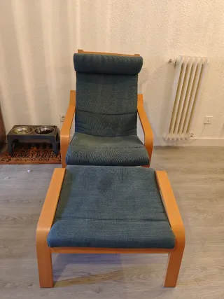 Sillón IKEA POANG con reposapiés