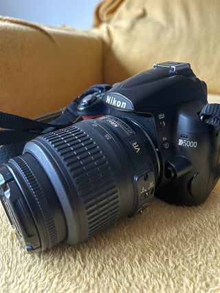 Cámara Nikon D5000 Negra
