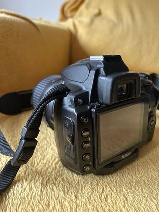 Cámara Nikon D5000 Negra