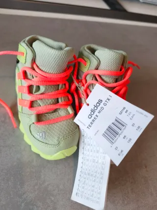 Botas Adidas Gore-Tex niño