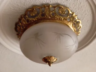 Lámpara de techo vintage dorada