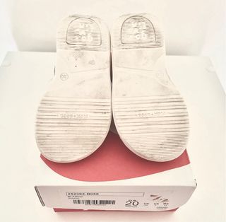 Sandali bianchi Garvalin con cuori