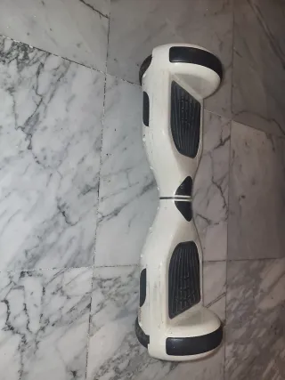 Hoverboard blanco y negro