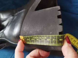 Stivali neri con tacco