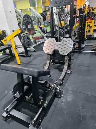 Máquina de gimnasio press de pecho